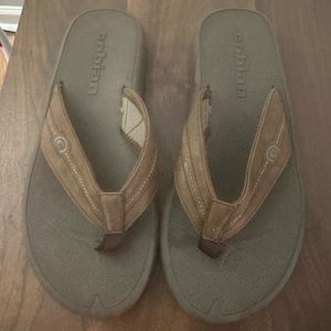 Cobian men’s flip flops